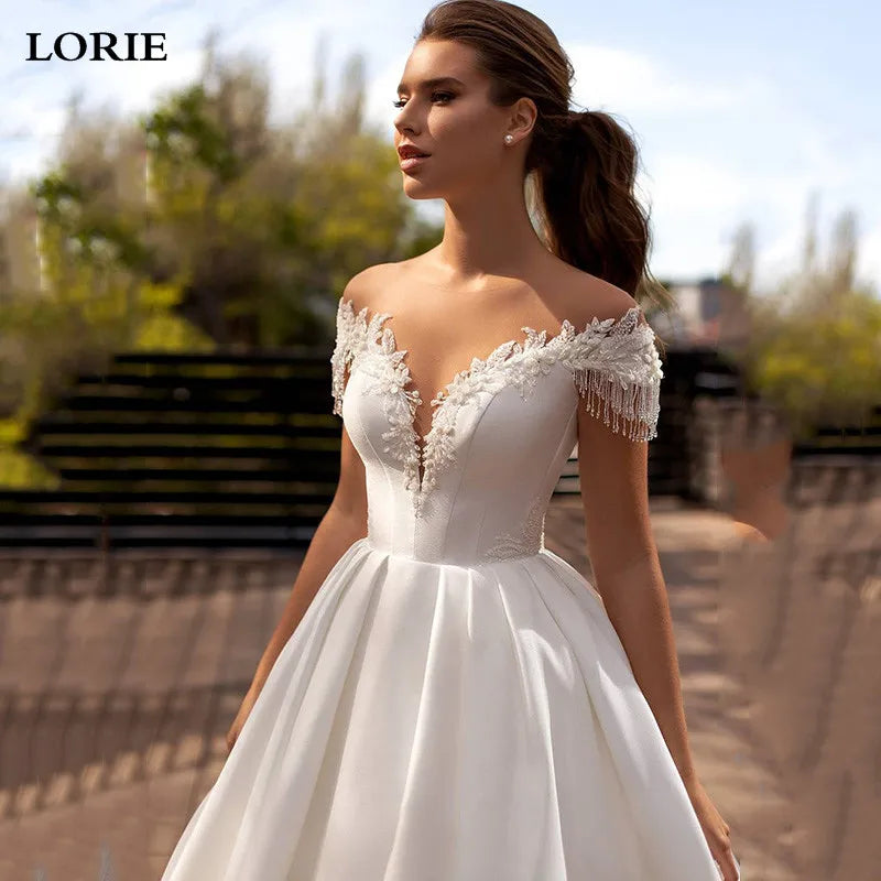 Wedding Dress A Line Beaded Lace Appliques Bride Dresses Illusion Back Party Dress