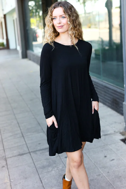 Black Solid Pocketed Dress