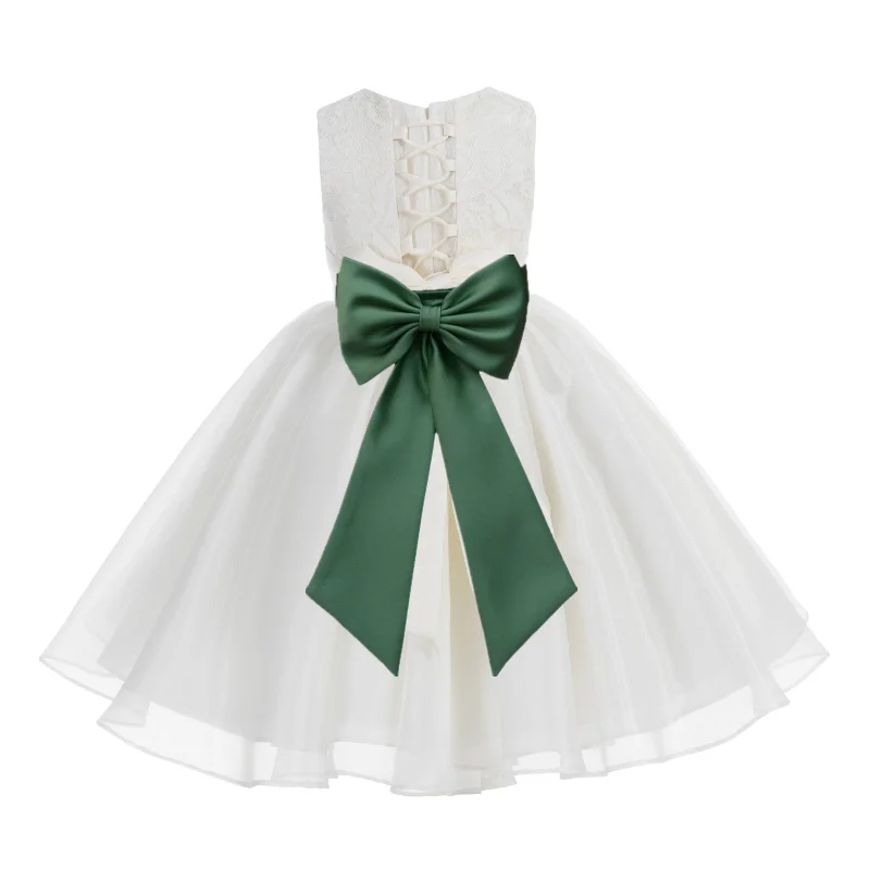 ivory / clover green