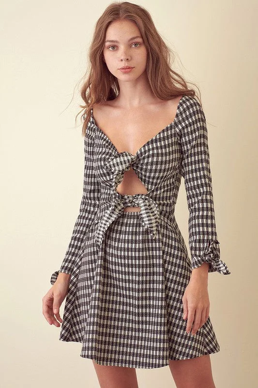 LONG SLEEVE CHECK DRESS