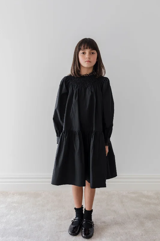 PETITE AMALIE BLACK POPLIN APPLIQUE DRESS